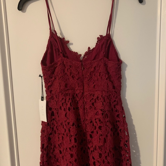Astr Lace A Line Midi Dress Berry Red - Picture 10 of 10